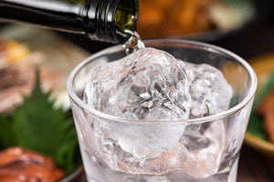 角打ちで楽しむ日本酒の新しい魅力とは？楽しみ方やマナーを解説